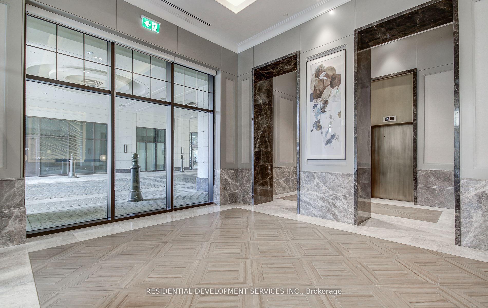 3 Bedrooms Condo at 1 Strathgowan,  Toronto For sale