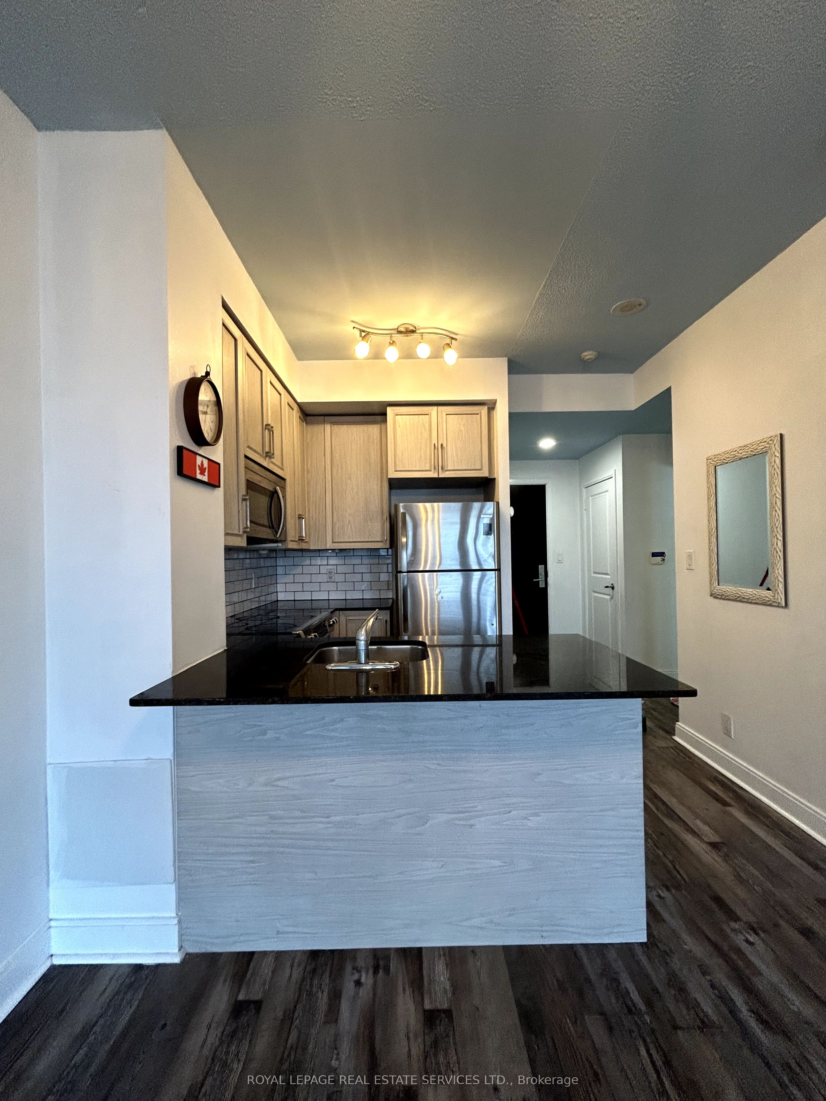 60 Absolute Avenue, #2202