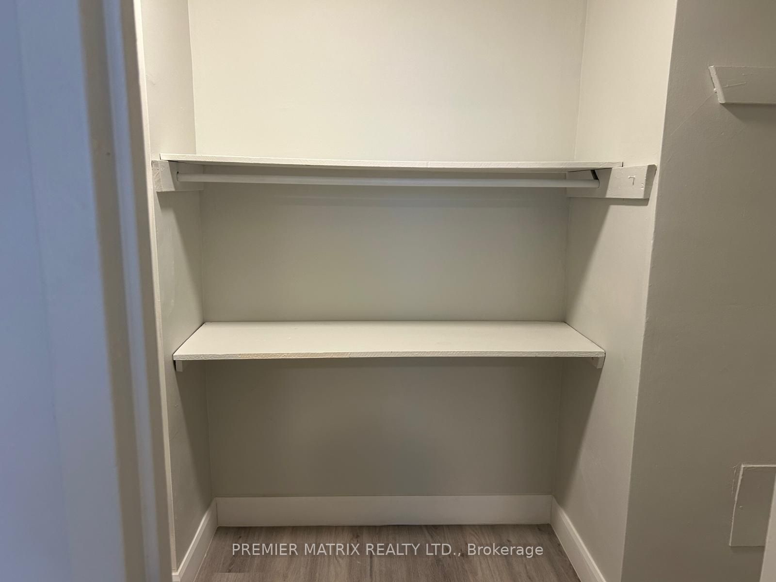 65 Thorncliffe Park Drive, #1404