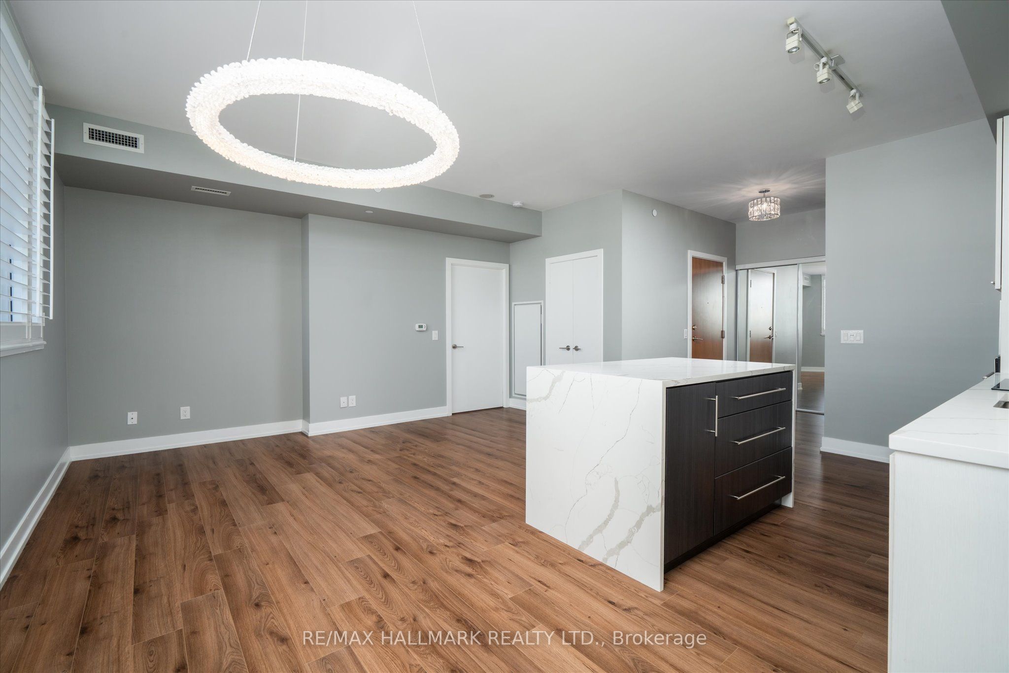 170 Chiltern Hill Road, #208