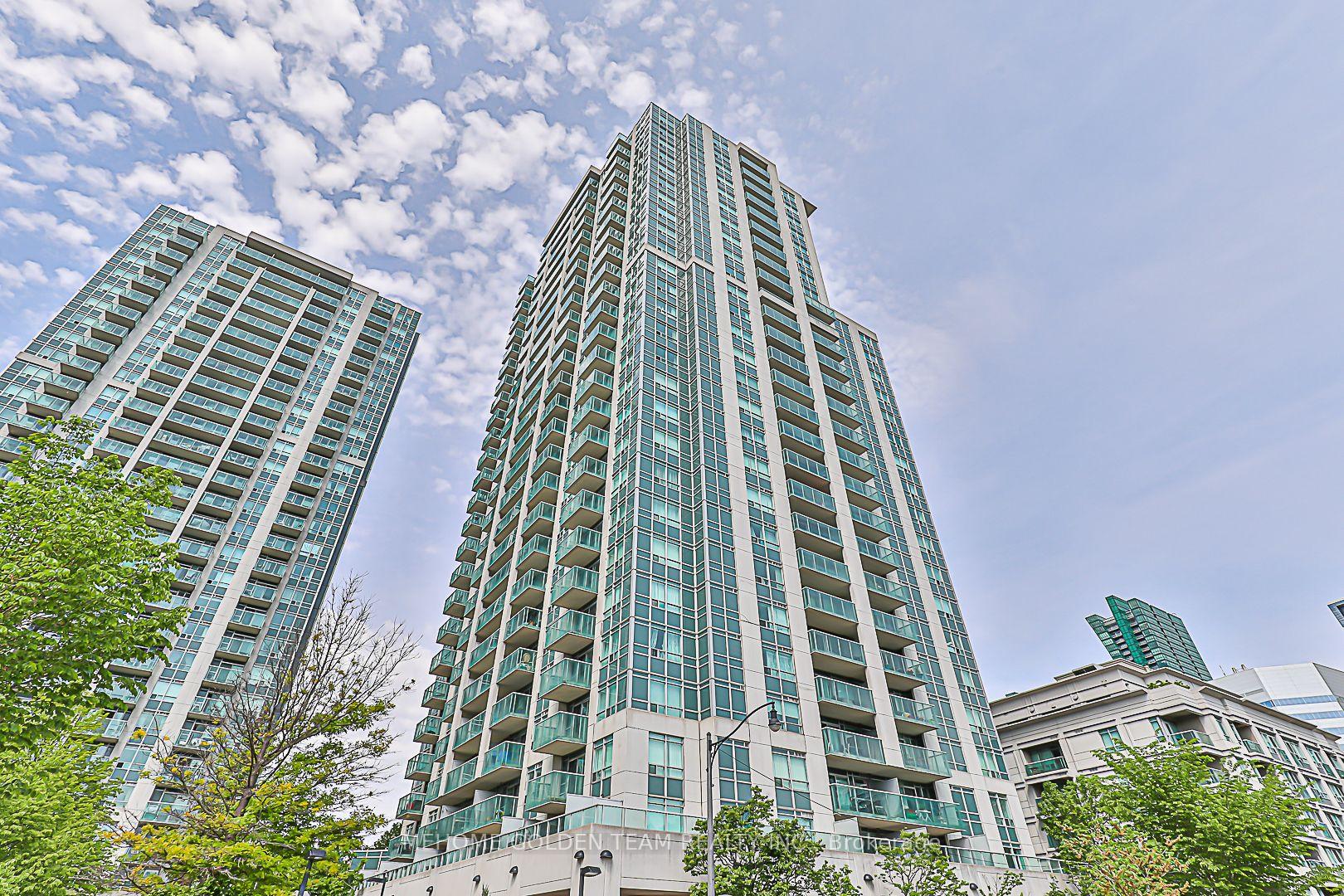2 Bedrooms Condo at 16 Harrison Garden, Toronto For sale