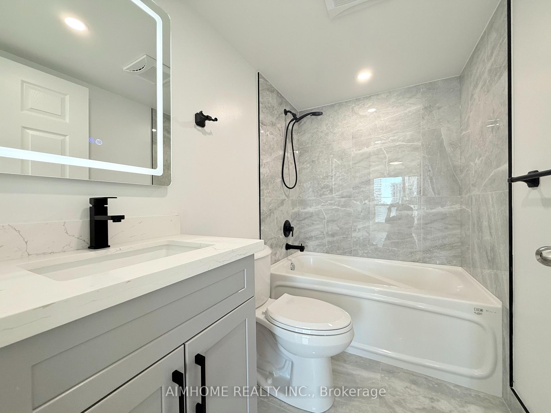 3 Bedrooms Condo at 7 Lorraine, Toronto For sale