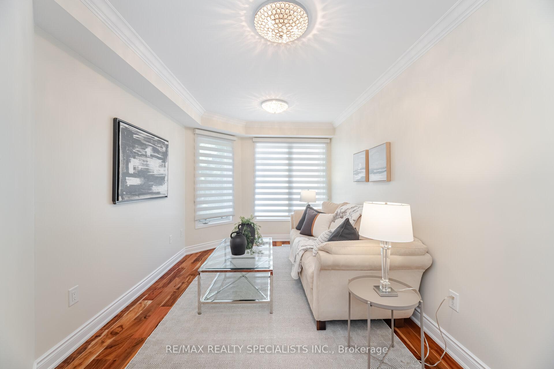 4 Bedrooms Condo at 5230 Glen Erin, Mississauga For sale