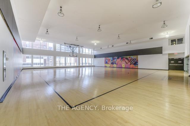 2 Bedrooms Condo at 55 Regent Park,  Toronto For sale