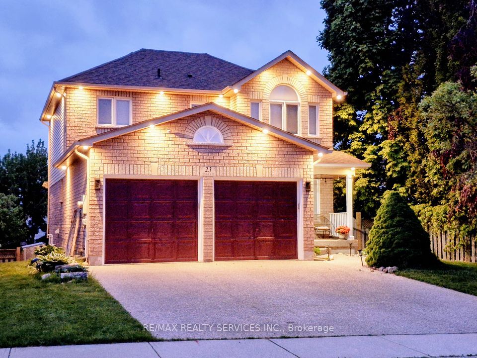 23 Fenwick Place, Hamilton, ON L8B 0P5