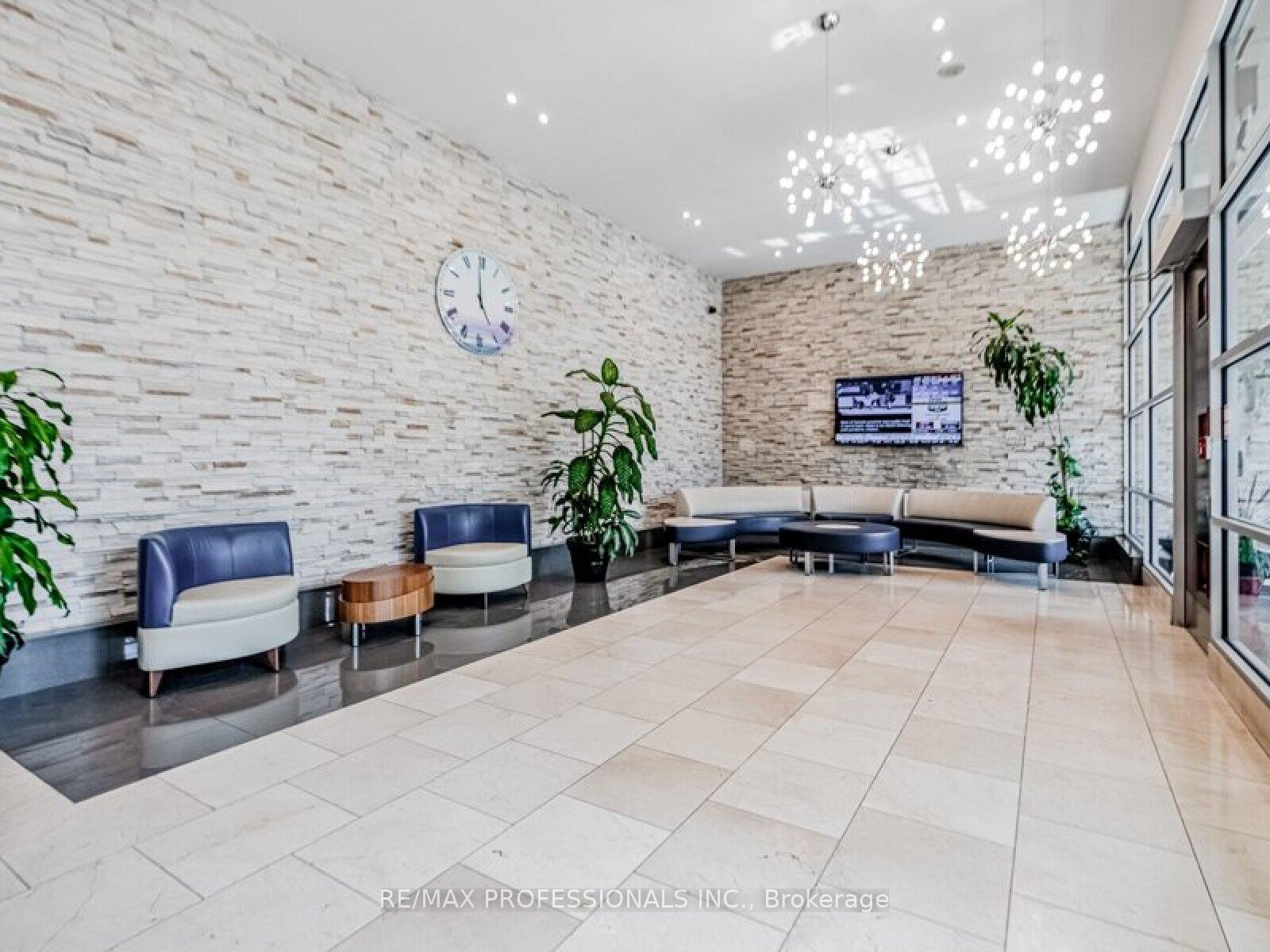 2 Bedrooms Condo at 3939 Duke of York, Mississauga For sale