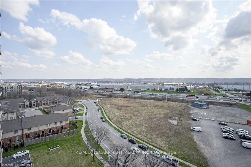 3 Bedrooms Condo at 301 FRANCES,  Hamilton For sale