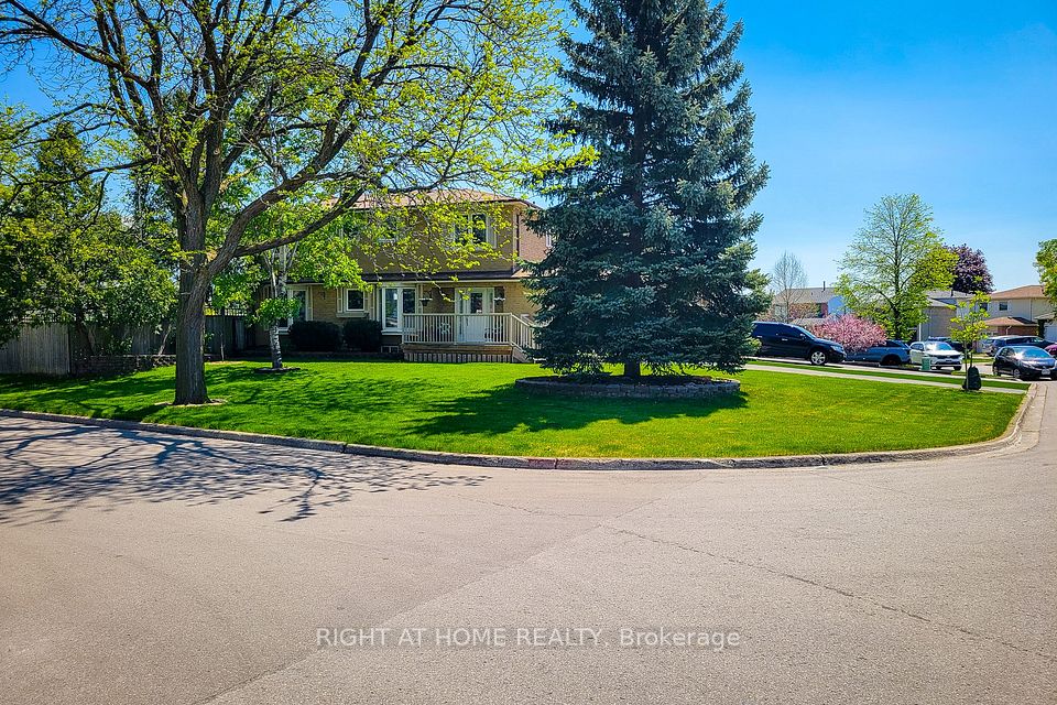 550 Hayward Crescent, Milton, ON L9T 4P9