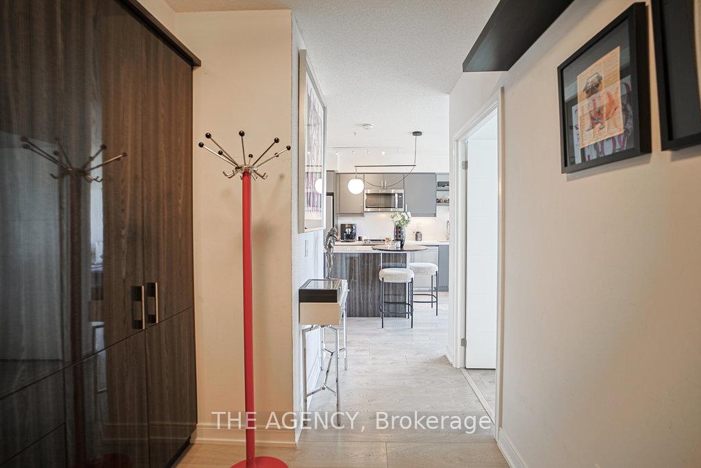 1 Bedroom Condo at 50 Wellesley, Toronto For sale