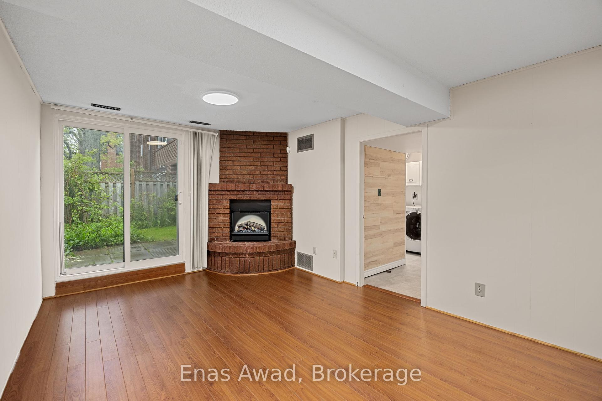 3 Bedrooms Condo at 74 Black Hawk, Toronto For sale