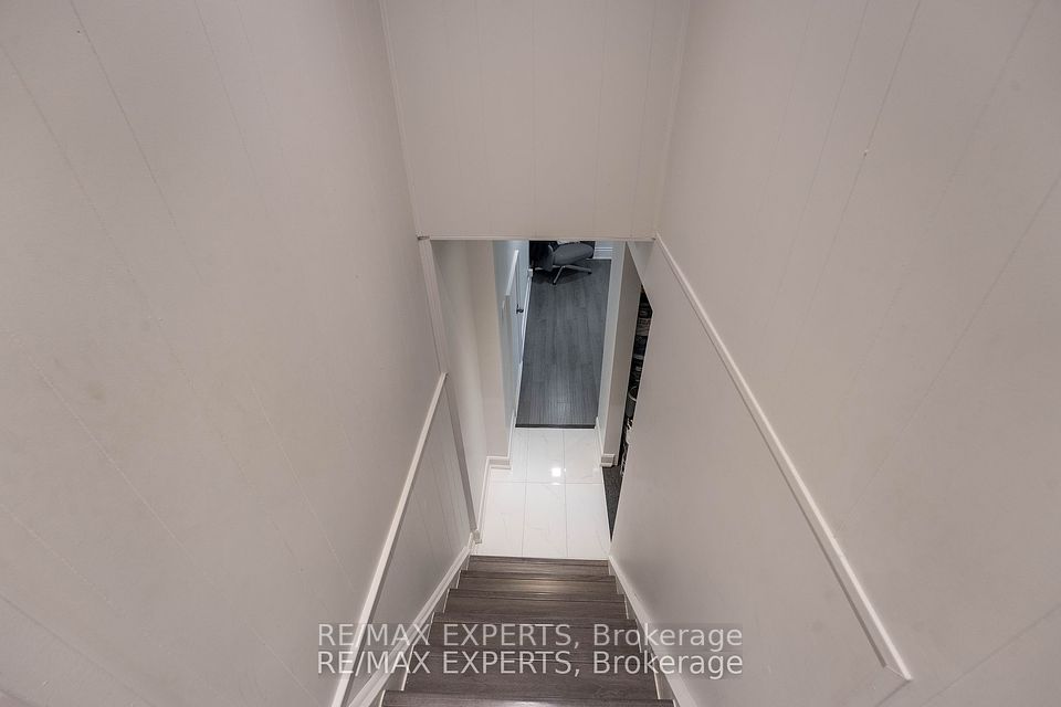 https://trreb-image.ampre.ca/PdmU925DP5Q6fQ-5VeZqHvKZKrJAZONKGOPhLOzc4ZU/rs:fit:960:960/wm:.5:so:0:50:.4/wmsh:10/wmt:PHNwYW4gZm9yZWdyb3VuZD0nd2hpdGUnIGZvbnQ9JzY4Jz5SRS9NQVggRVhQRVJUUywgQnJva2VyYWdlPC9zcGFuPg/L3RycmViL2xpc3RpbmdzLzQwLzg4LzMzLzUzL3AvZDM0NWZhMWEtMWJmOS00MWZjLWJkNjAtNDg2MzMzYzU5OTAxLmpwZw.jpg