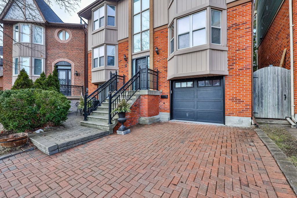 4 Amos Maynard Circle