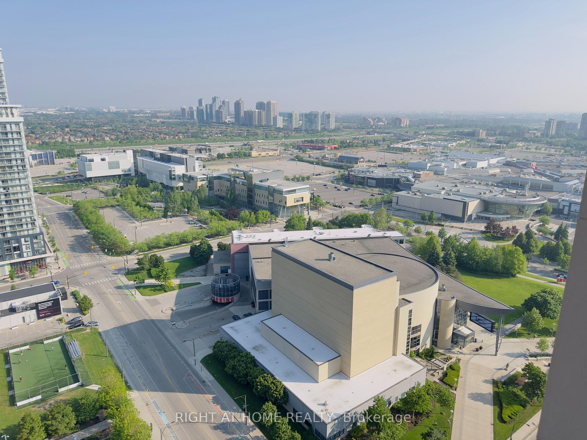 2 Bedrooms Condo at 4090 Living Arts, Mississauga For sale