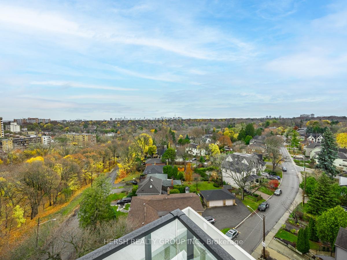 2 Bedrooms Condo at 160 Kingsway,  Toronto For sale