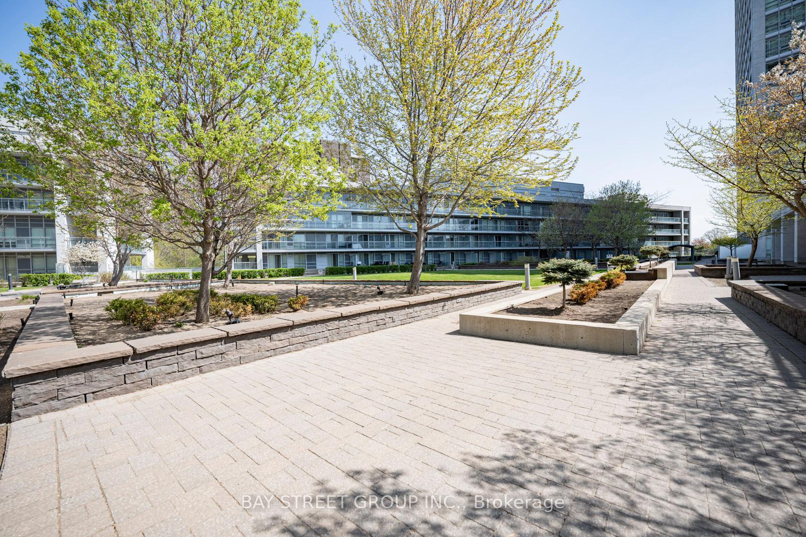 1 Bedroom Condo at 275 Yorkland, Toronto For sale