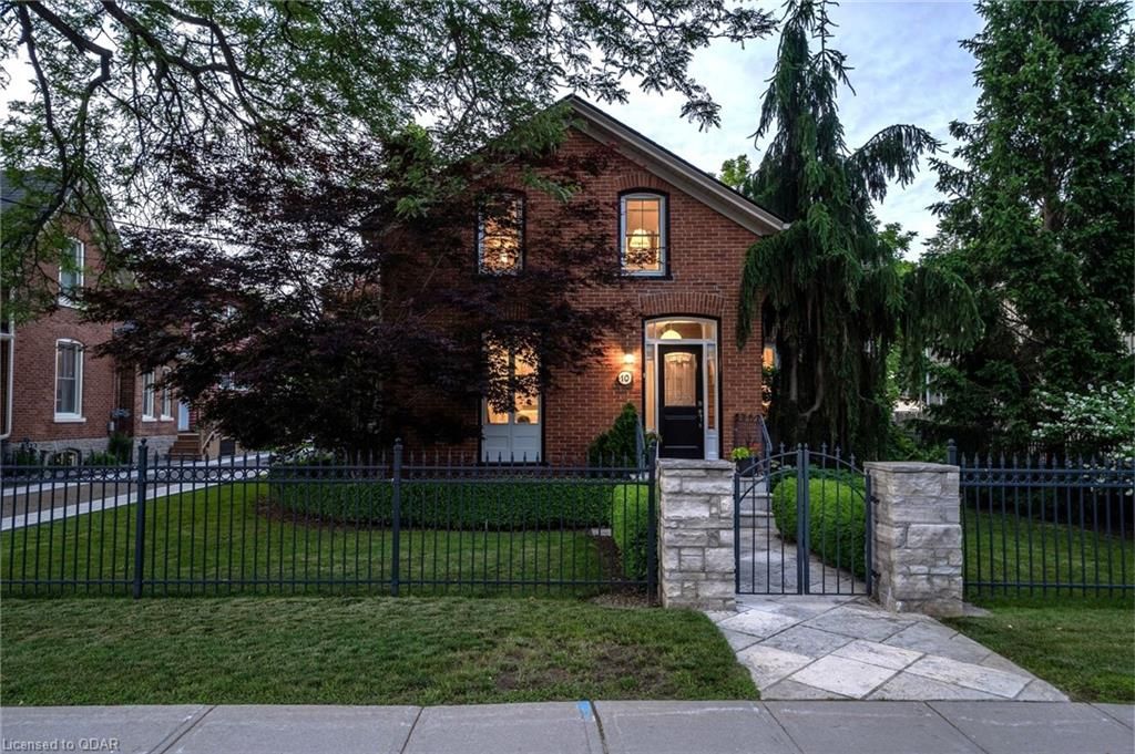 10 CENTRE Street Prince Edward County Ontario K0K 2T0