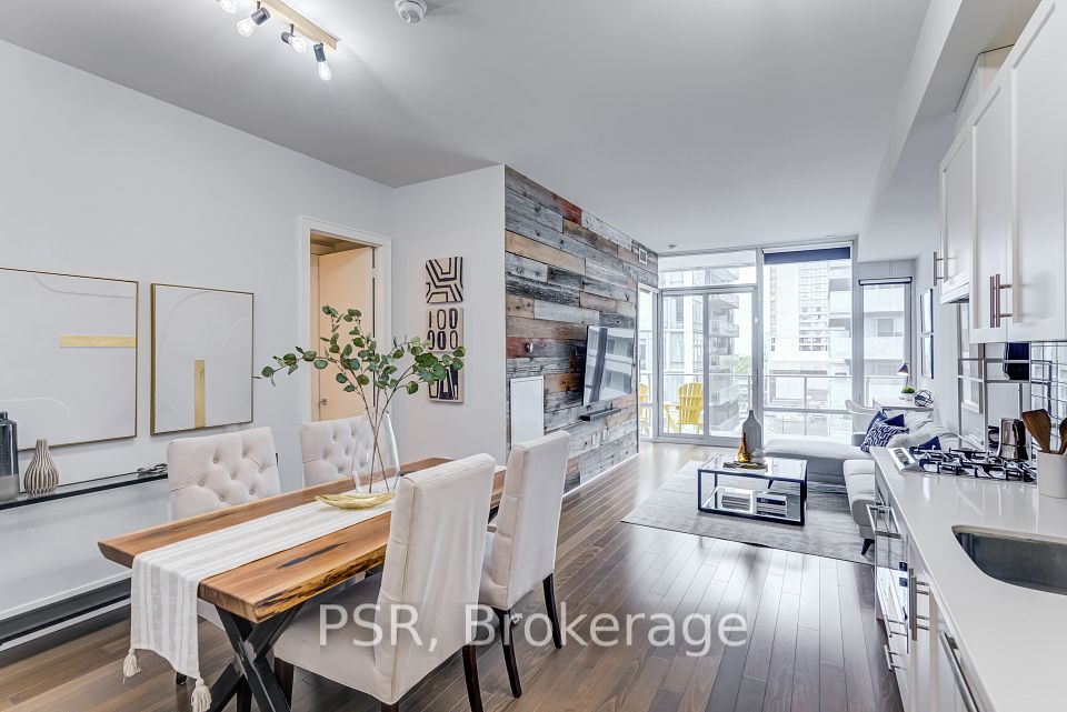 #627 - 29 Queens Quay, Toronto, ON M5E 0A4