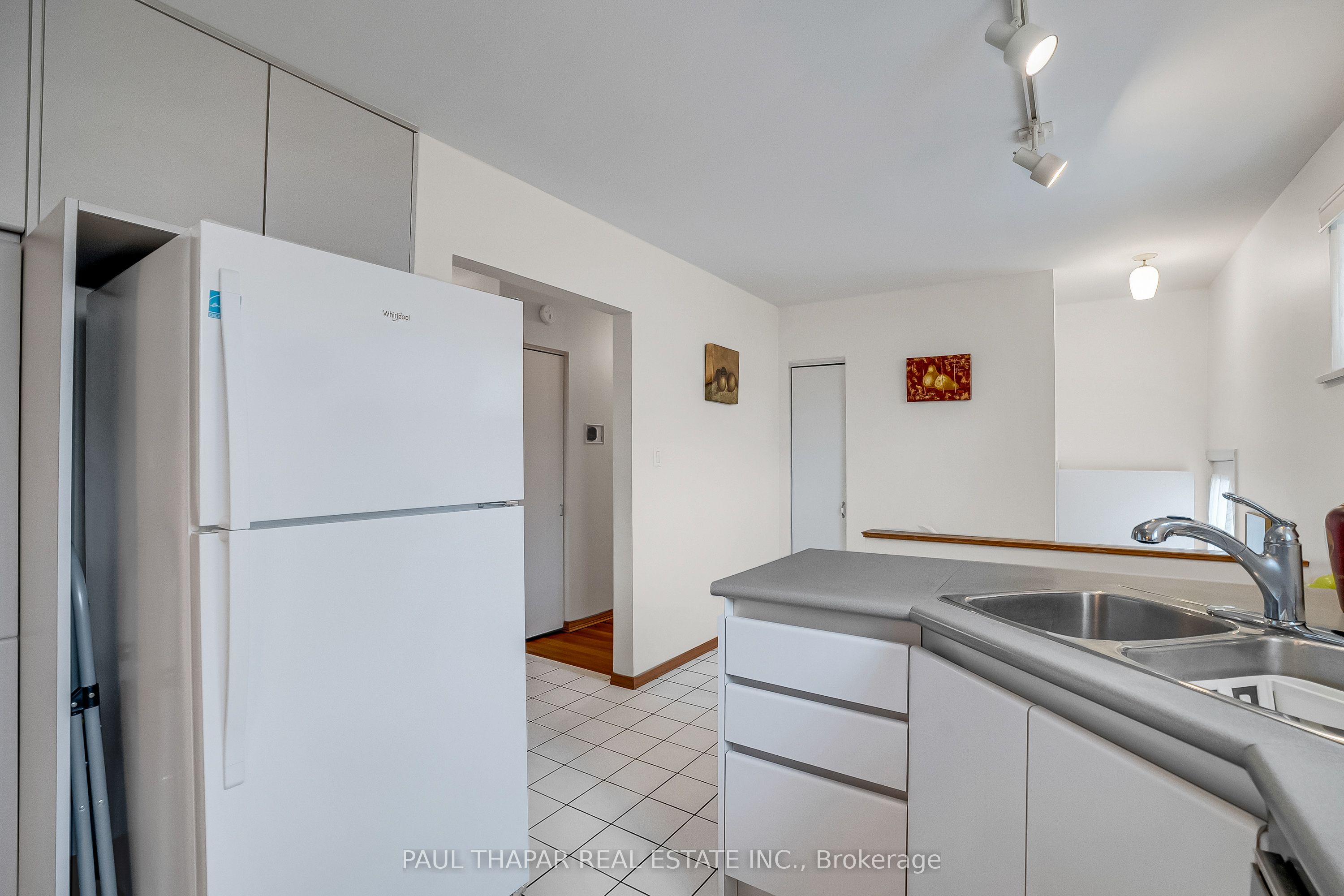 64 Grove Park Crescent