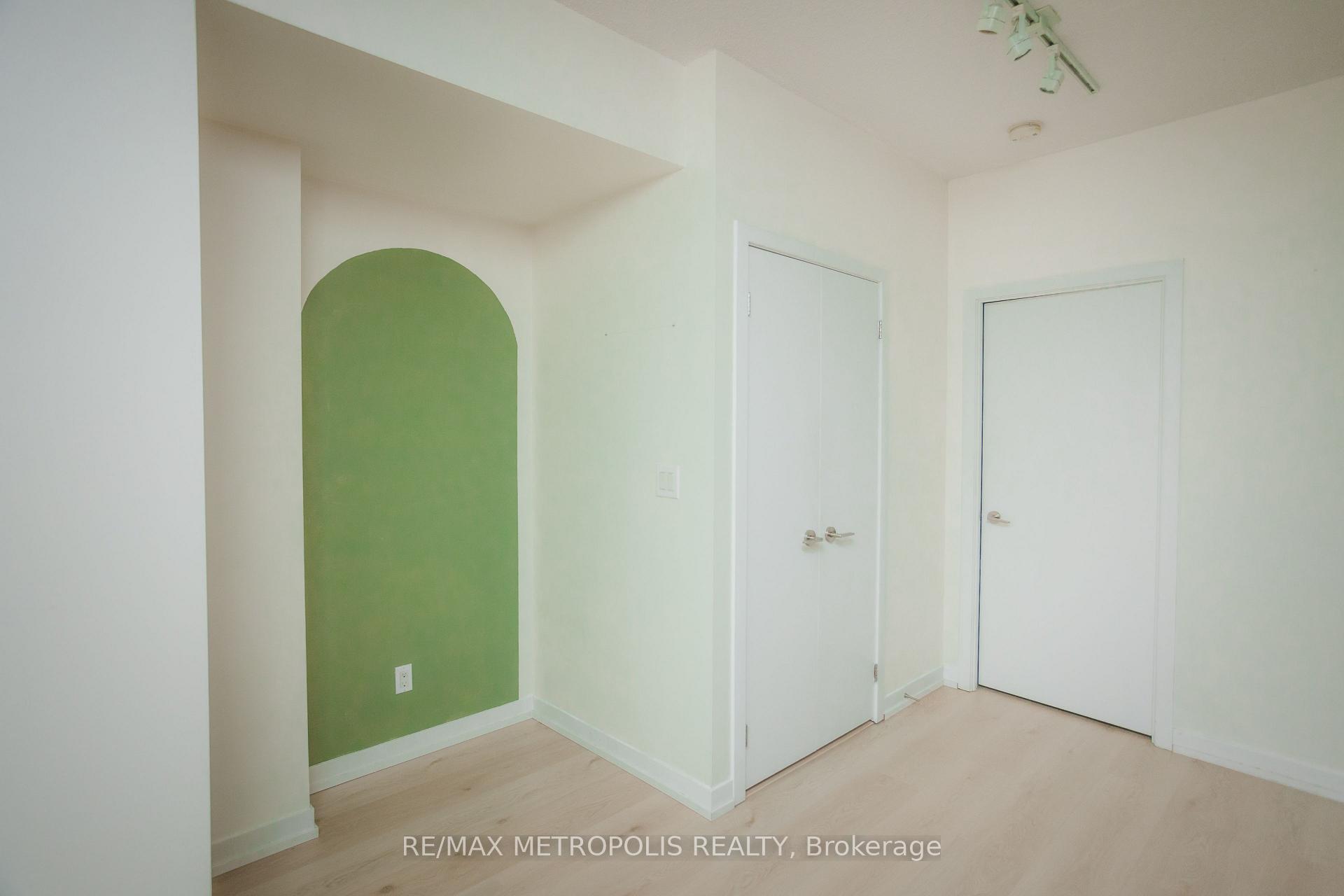 1 Bedroom Condo at 5101 Dundas,  Toronto For sale