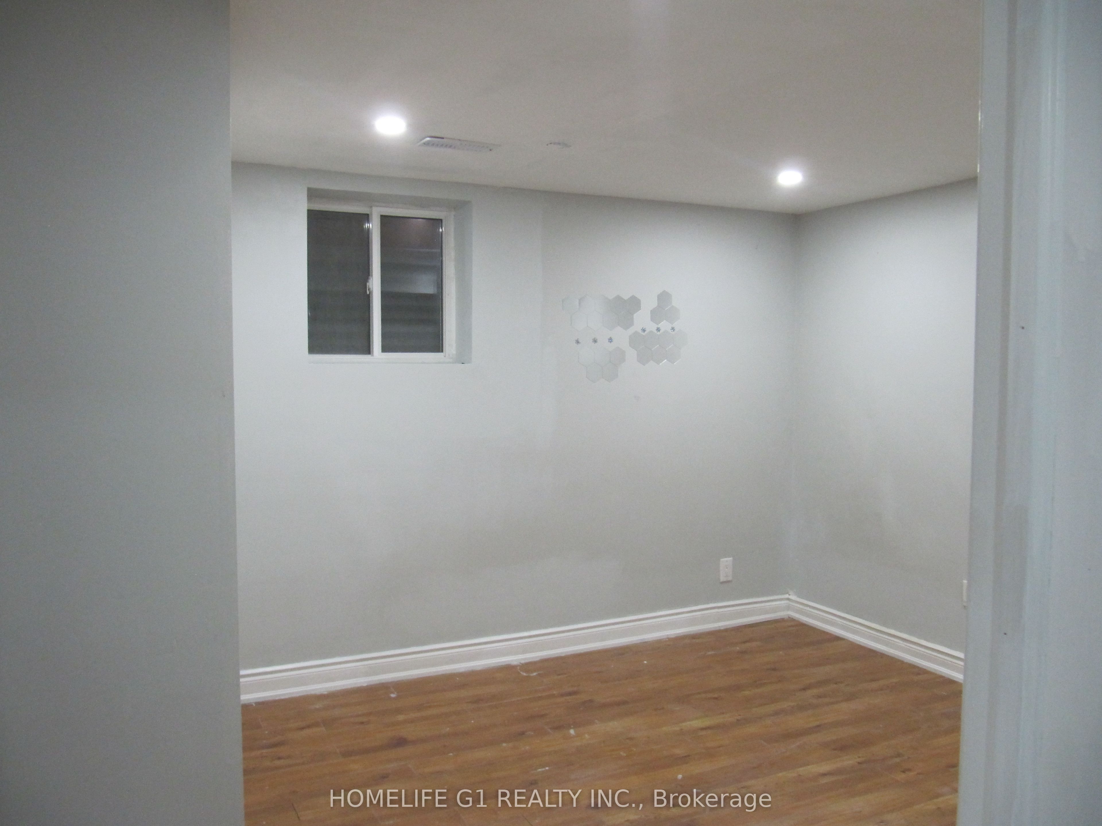 57 Bromley Crescent