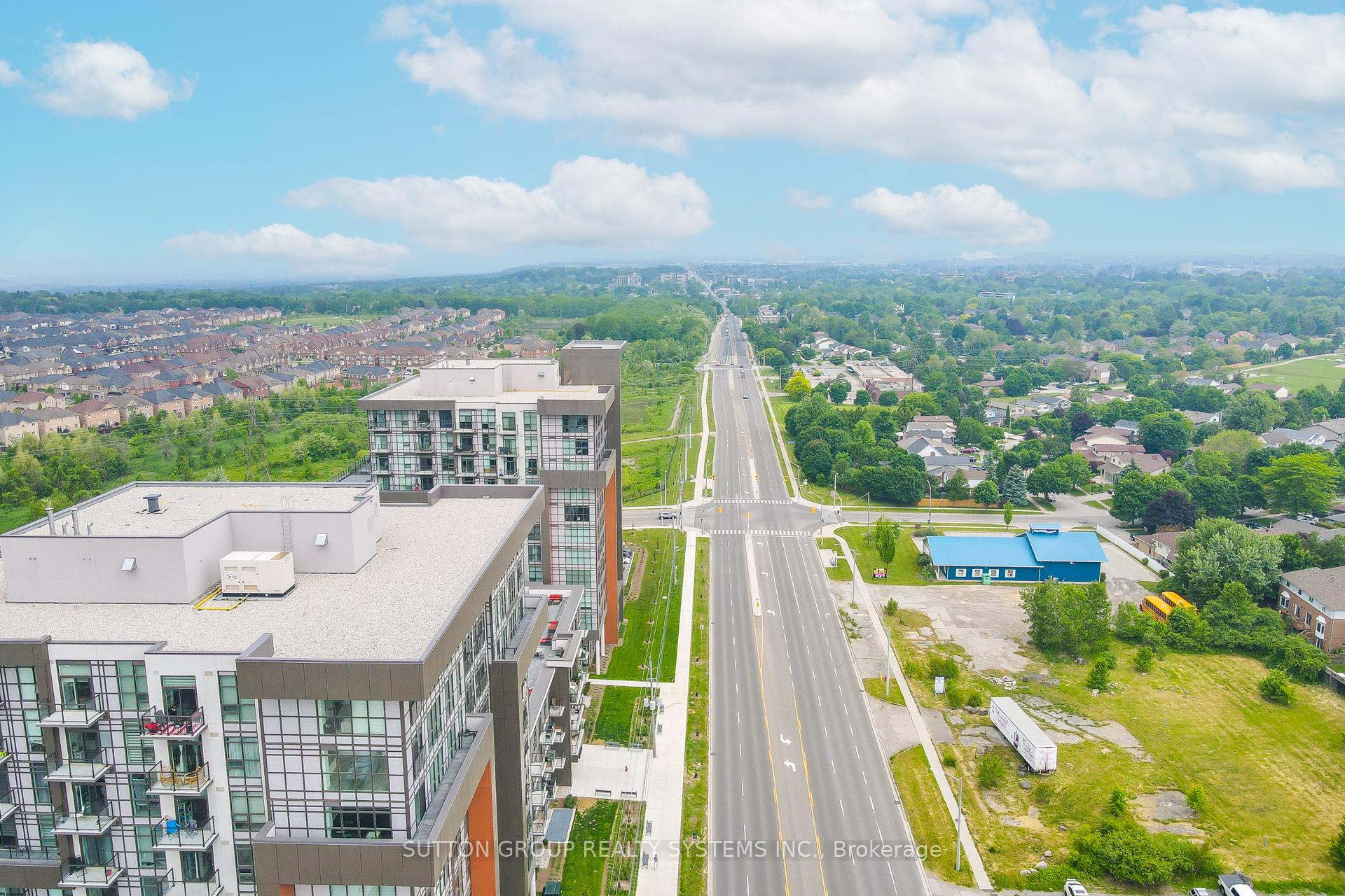 2 Bedrooms Condo at 460 Dundas, Hamilton For sale