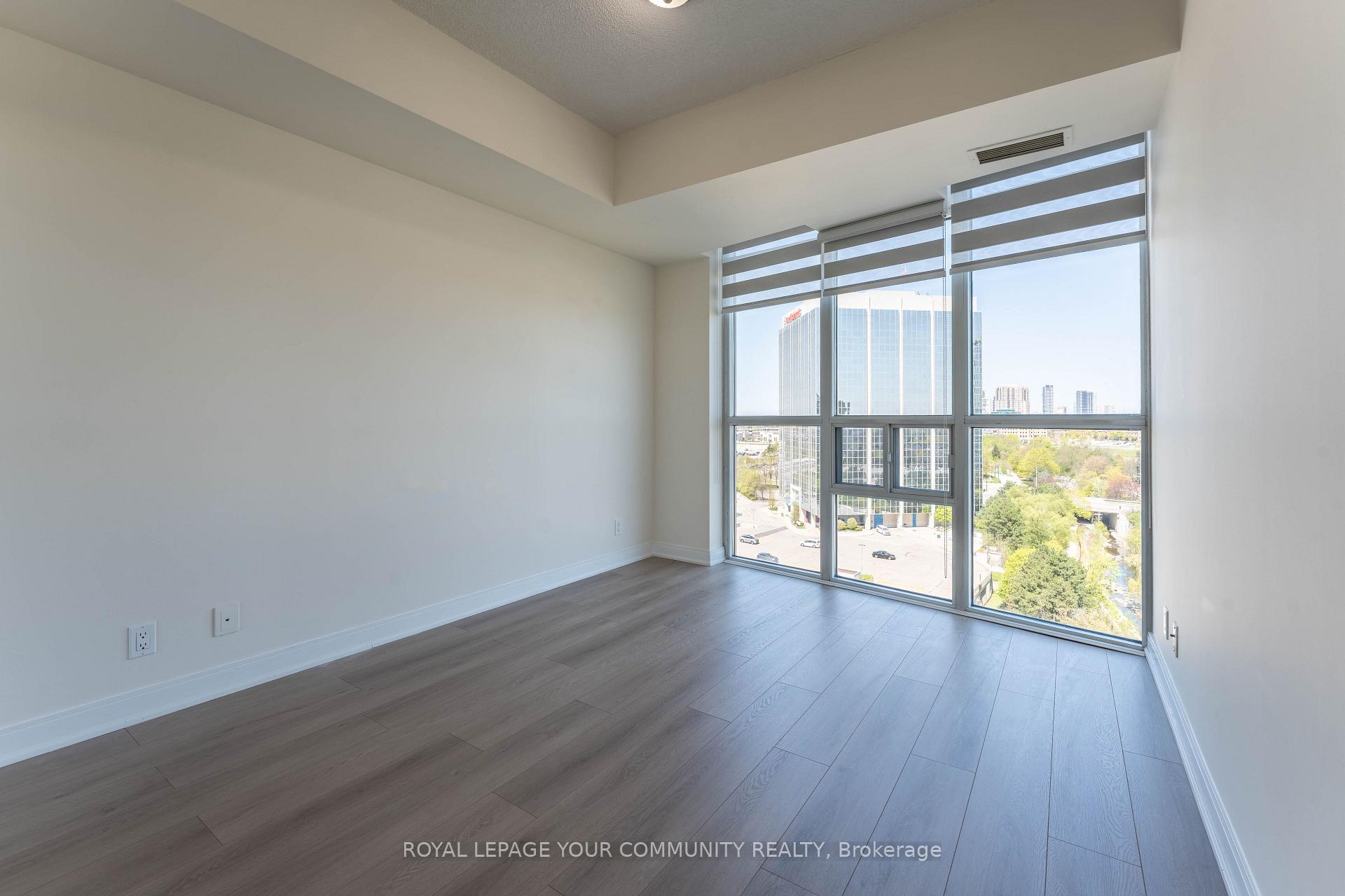 2 Bedrooms Condo at 80 Absolute, Mississauga For sale