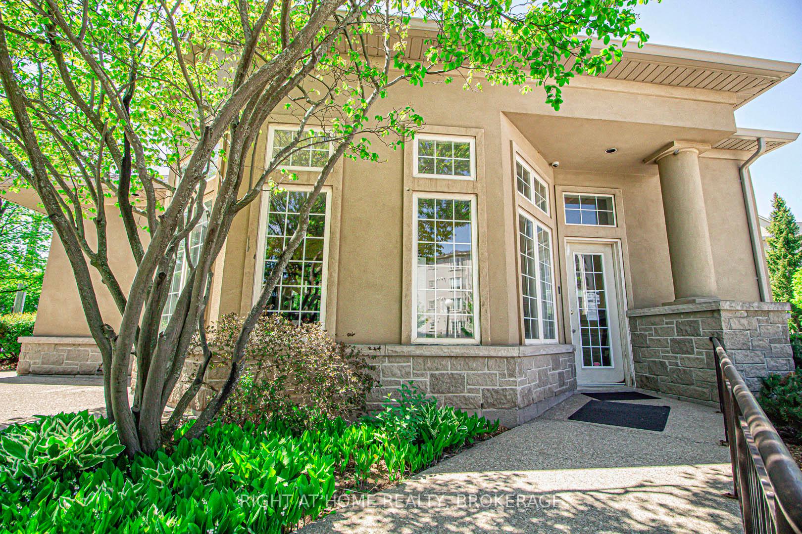 2 Bedrooms Condo at 1451 Walker’s, Burlington For sale