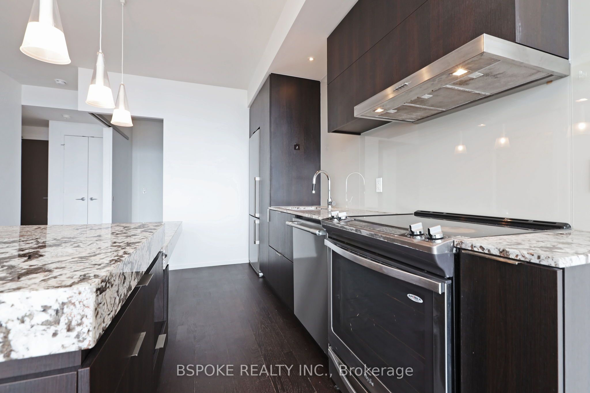 101 Charles Street E, #4402