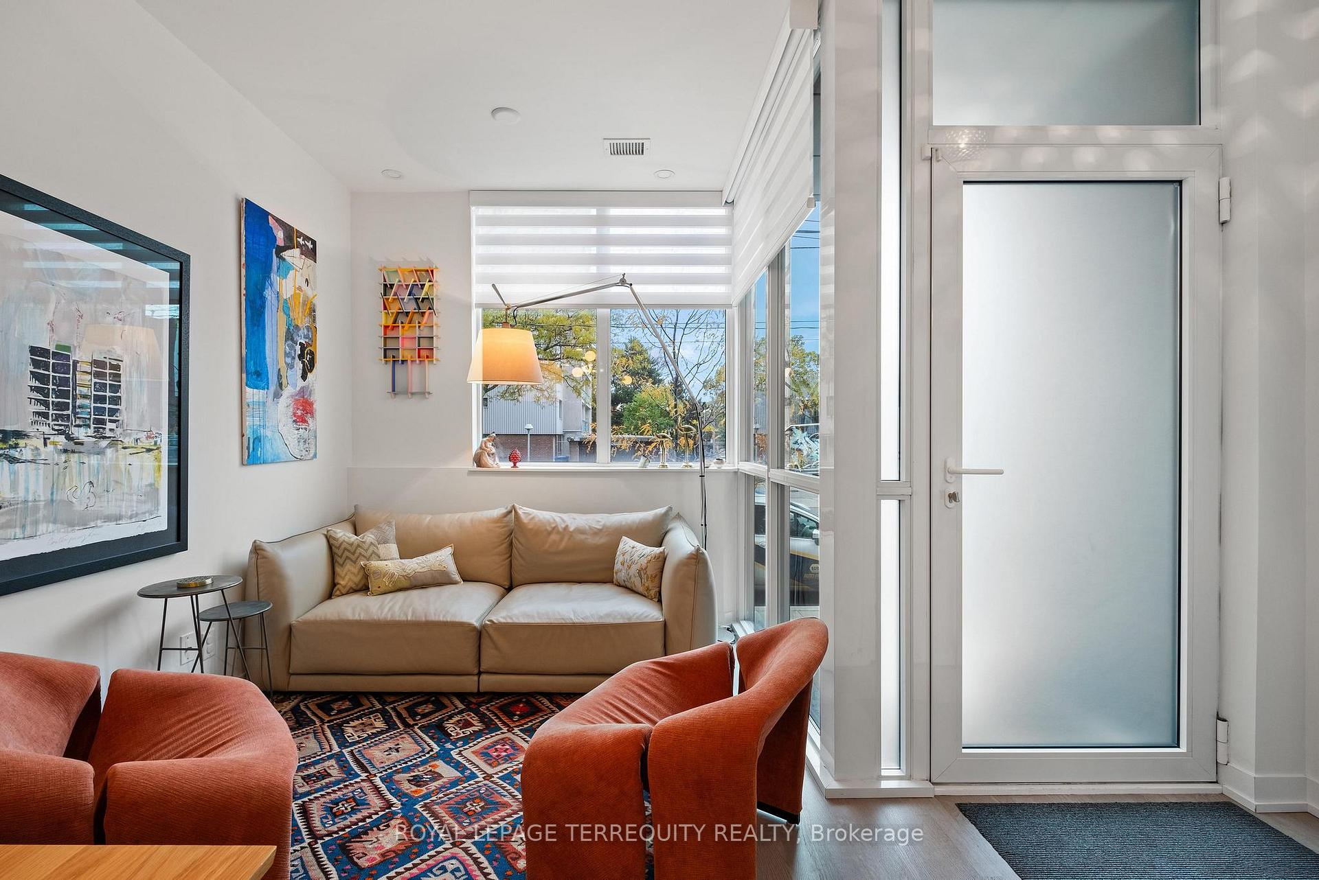 3 Bedrooms Condo at 38 Howard Park,  Toronto For sale