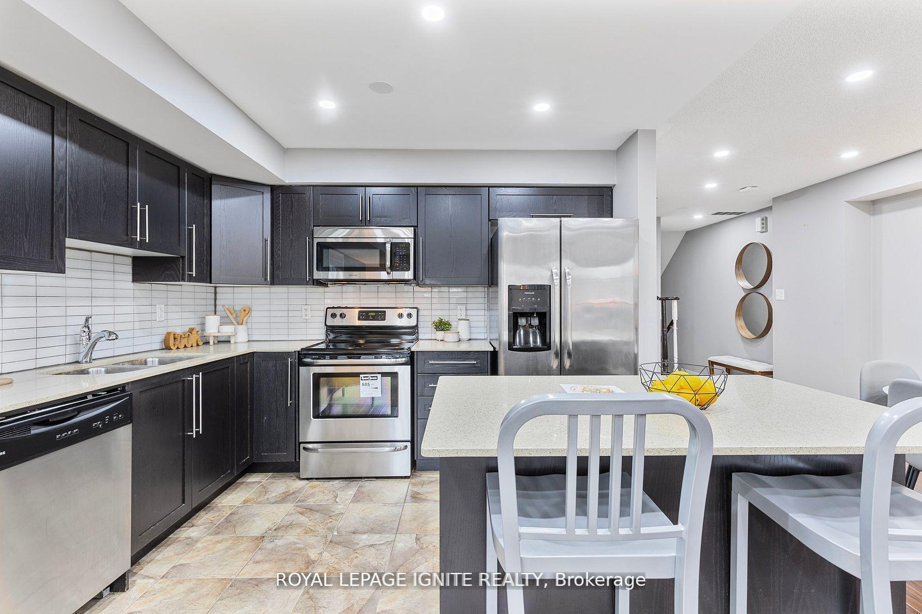 2 Bedrooms Condo at 6063 Kingston, Toronto For sale