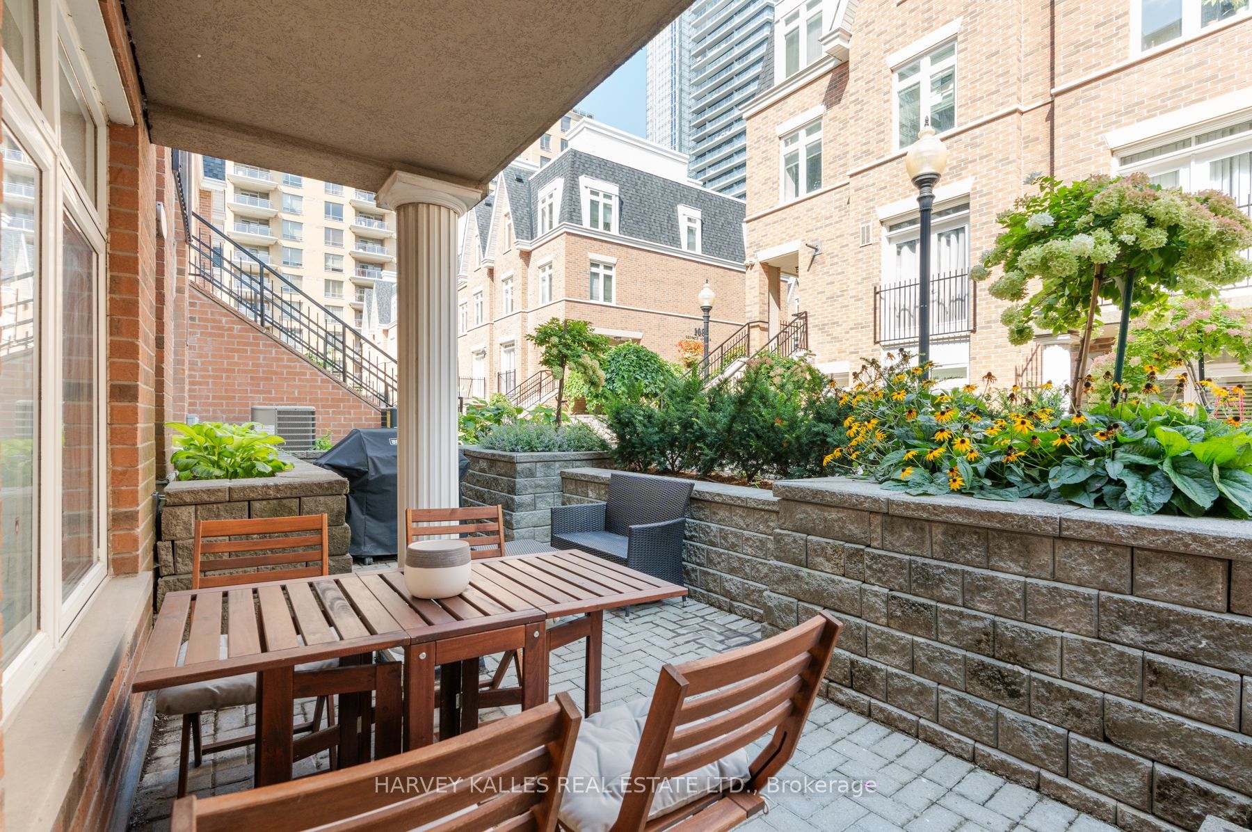 85 Lillian Street 10