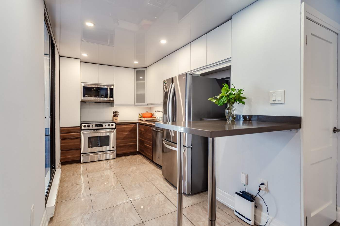 33 Harbour Square 2440