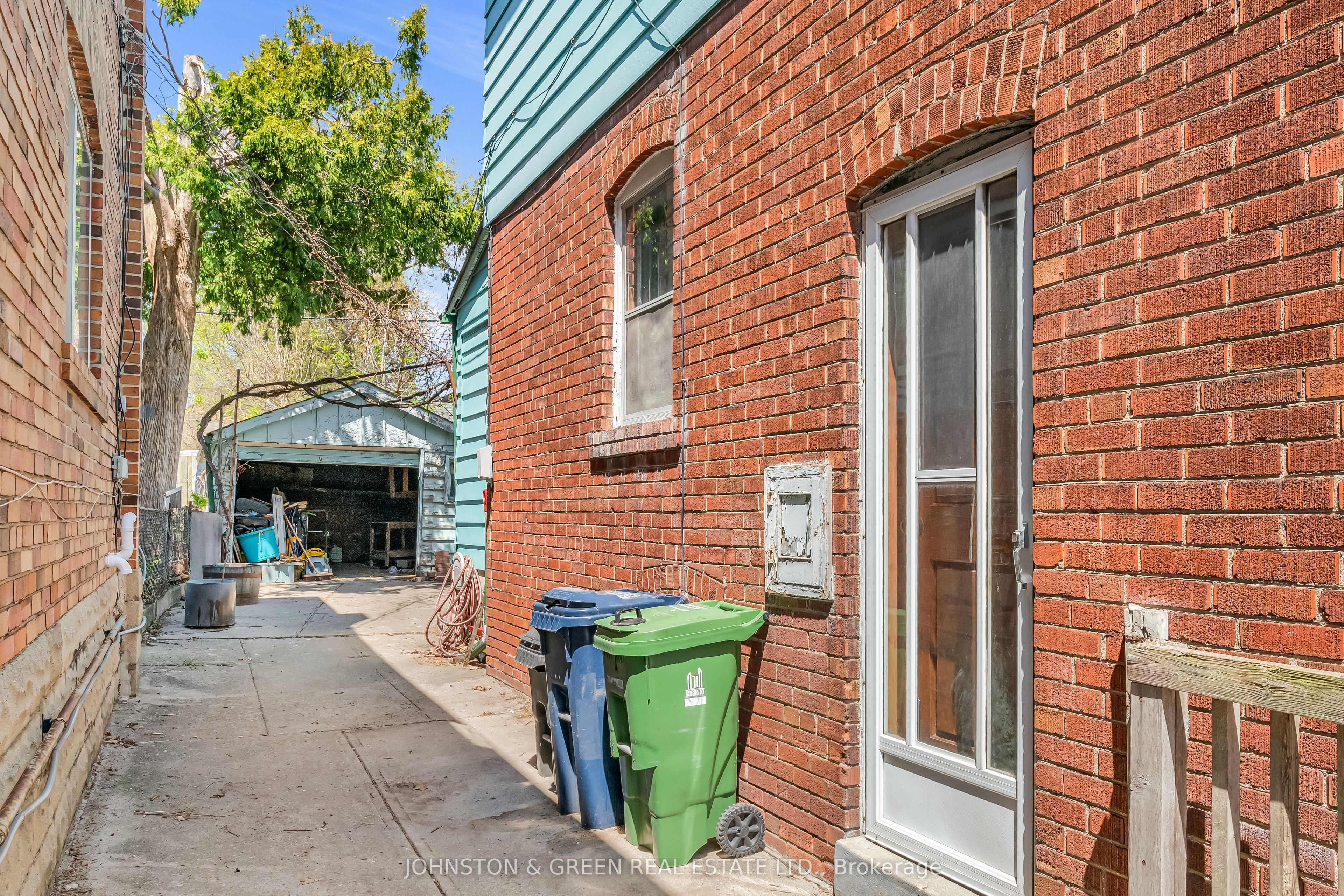 416 Mortimer Avenue