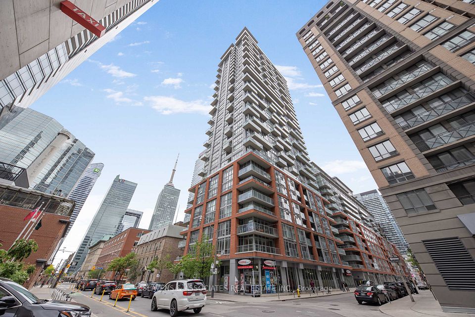 126 Simcoe Street
