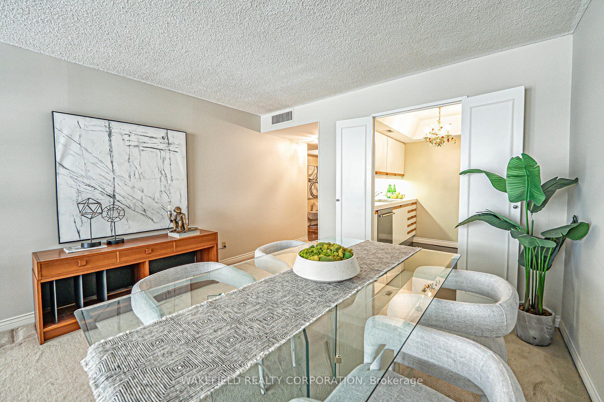 1 Bedroom Condo at 61 St Clair, Toronto For sale
