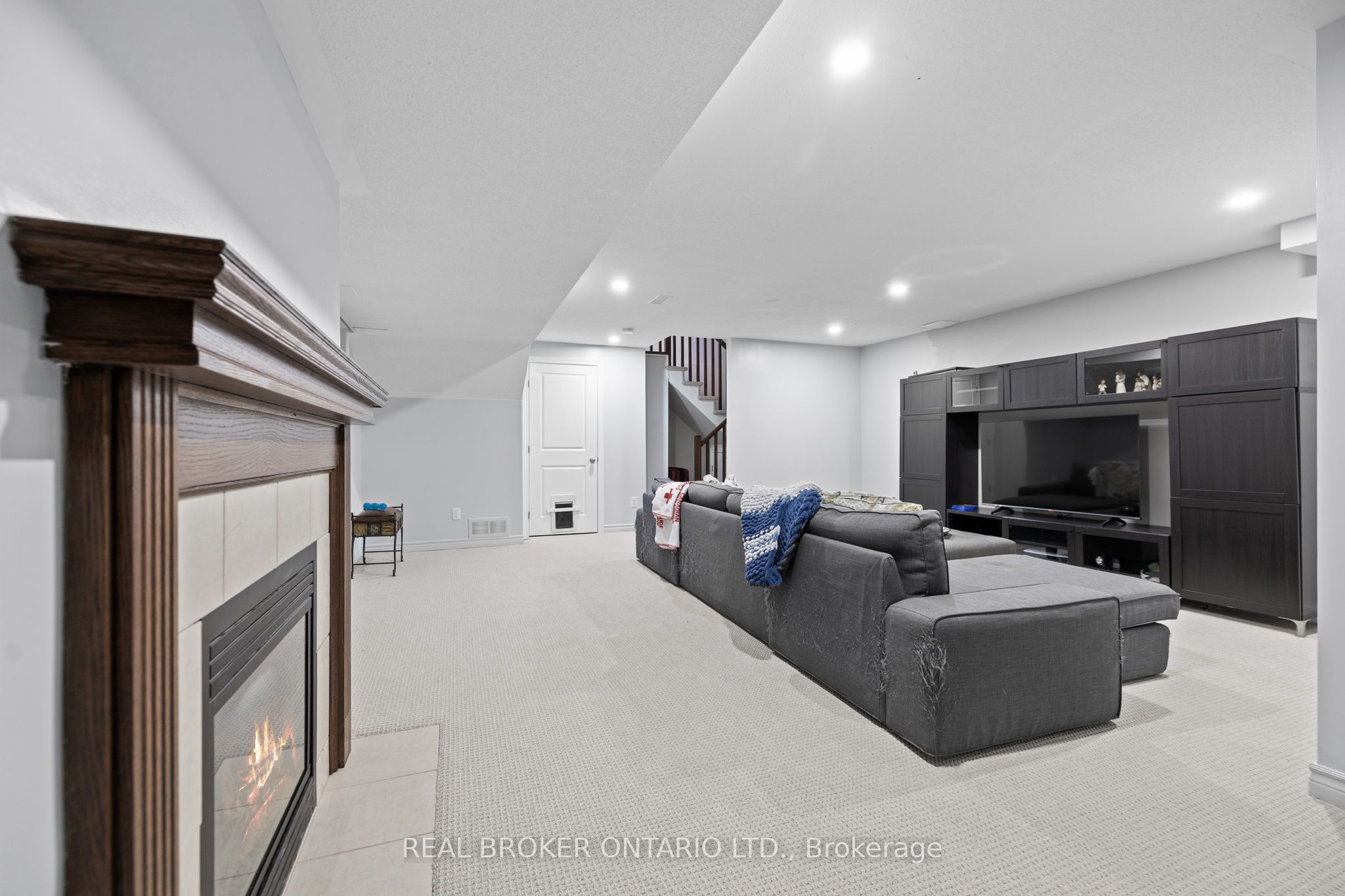 118 Mojave Crescent