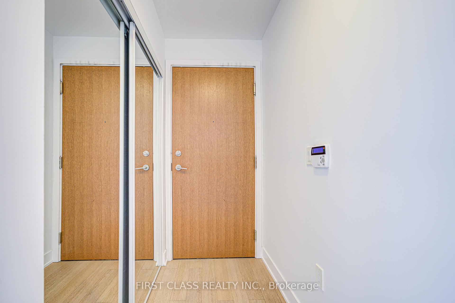 2 Bedrooms Condo at 20 Shore Breeze, Toronto For sale