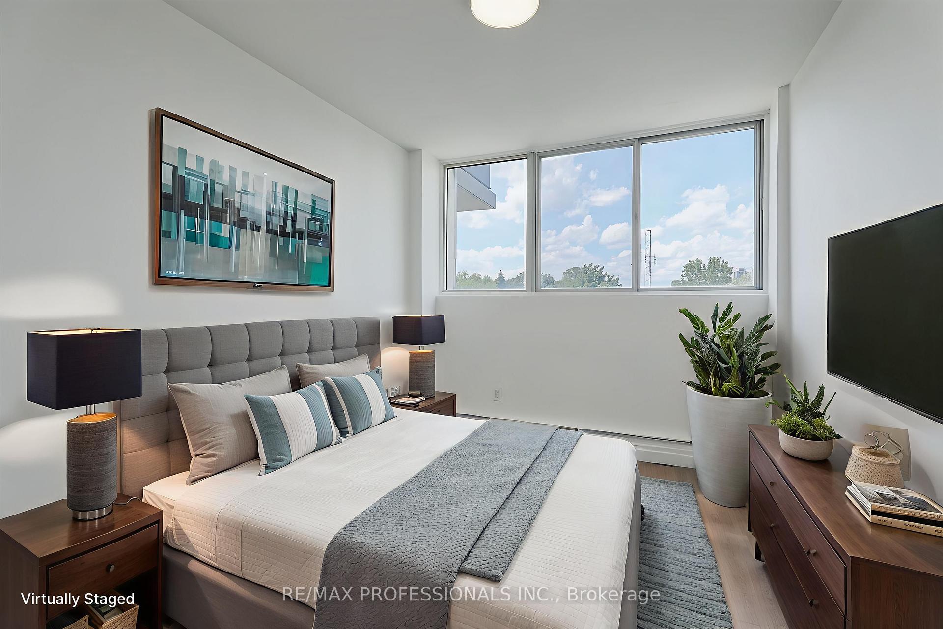 3 Bedrooms Condo at 11 Neilson, Toronto For sale