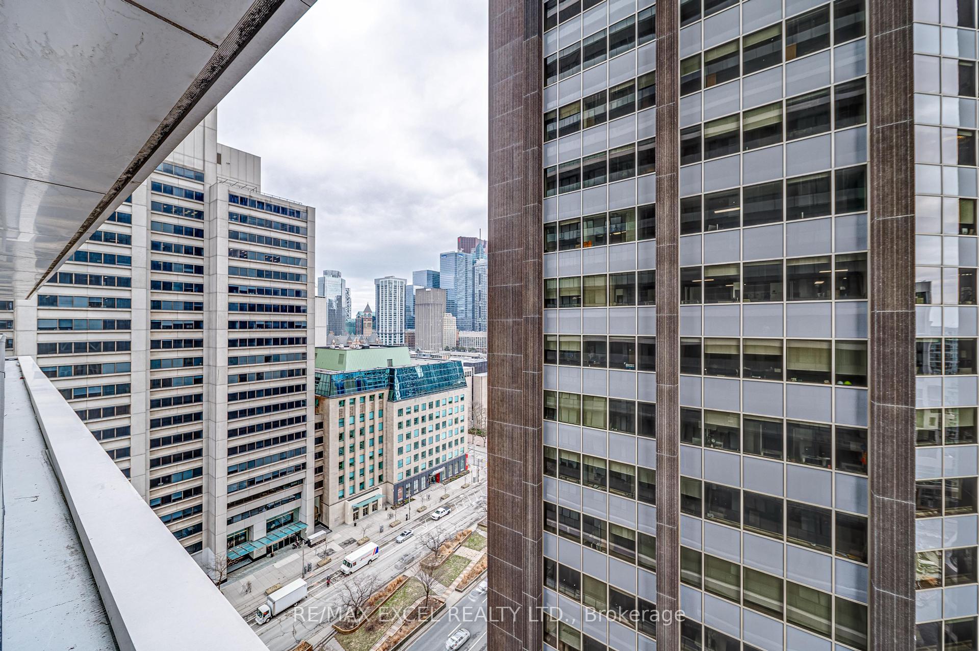 1 Bedroom Condo at 426 University,  Toronto For sale
