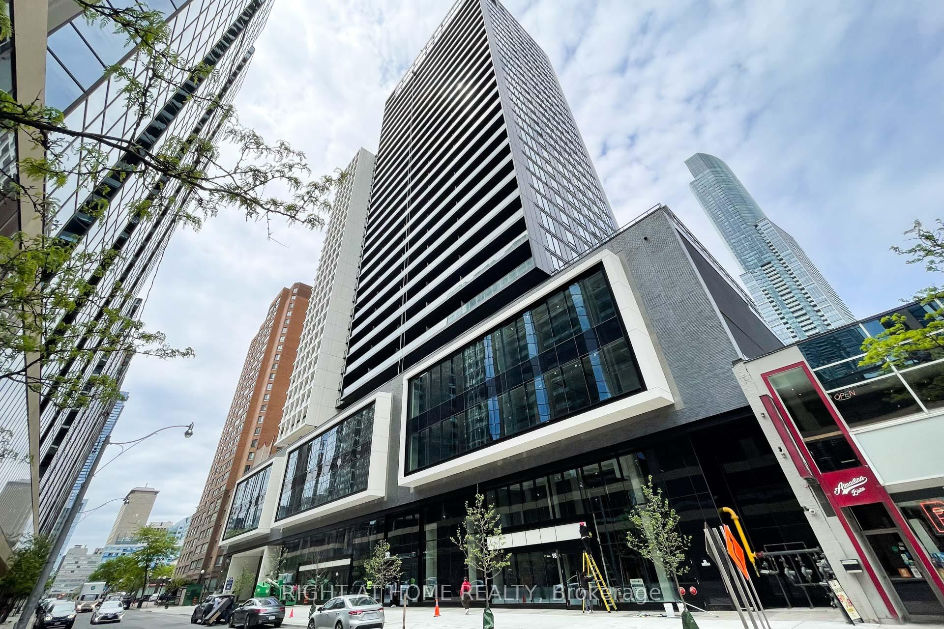 3 Bedrooms Condo at 20 Edward, Toronto For sale