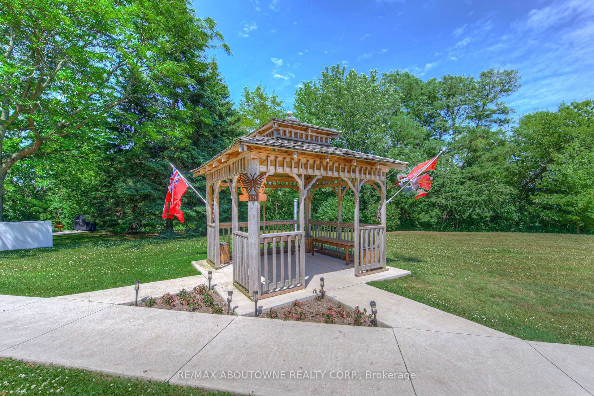 1 Bedroom Condo at 5090 Pinedale, Burlington For sale