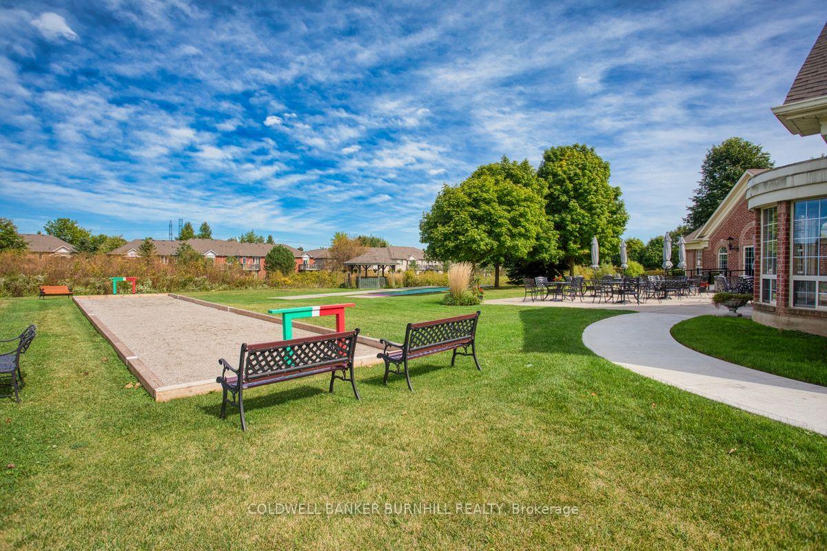 2 Bedrooms Condo at 56 Northern Breeze, Hamilton For sale