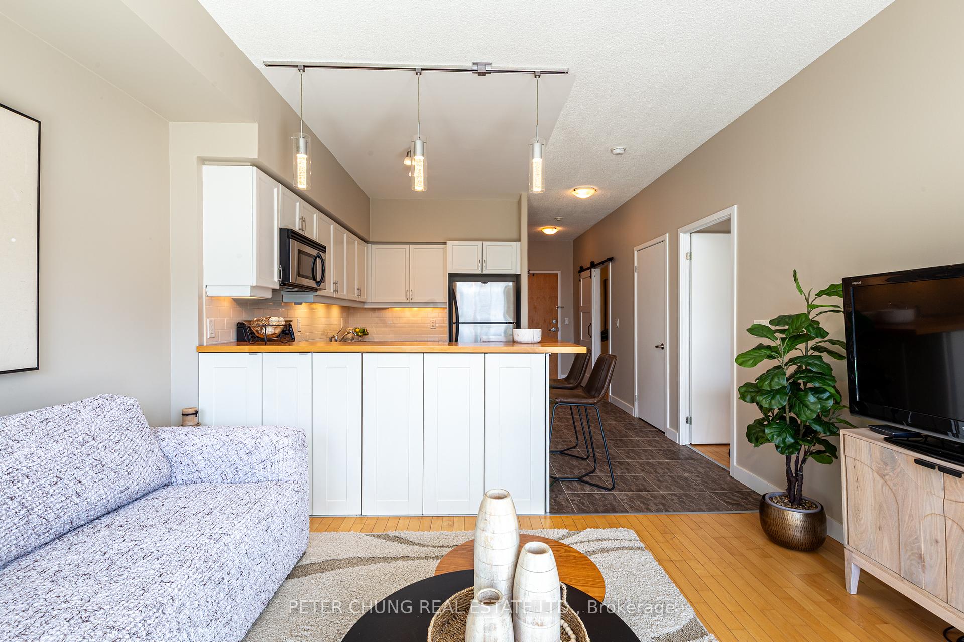 2 Bedrooms Condo at 601 Kingston,  Toronto For sale