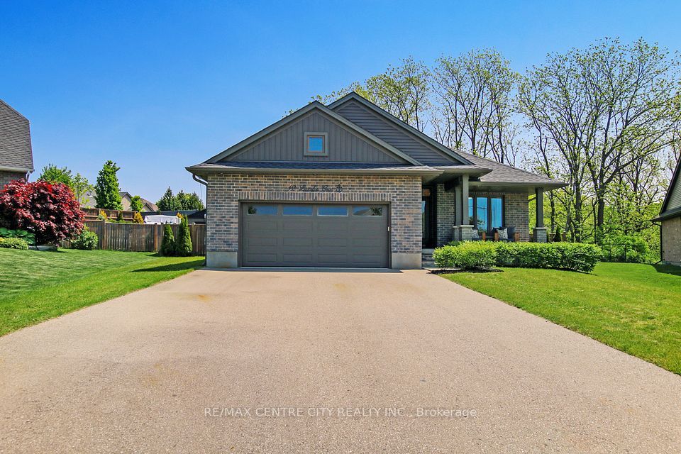 12 LINCOLN'S COVE