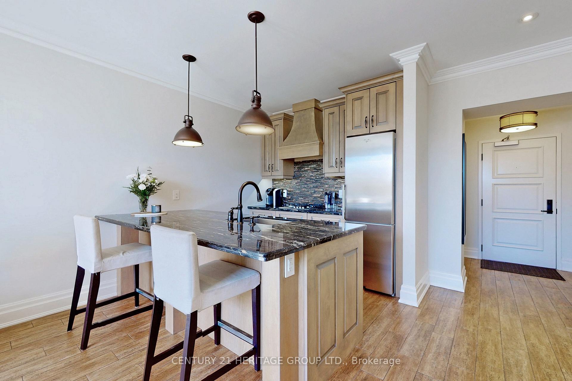 2 Bedrooms Condo at 397 King,  Hamilton For sale