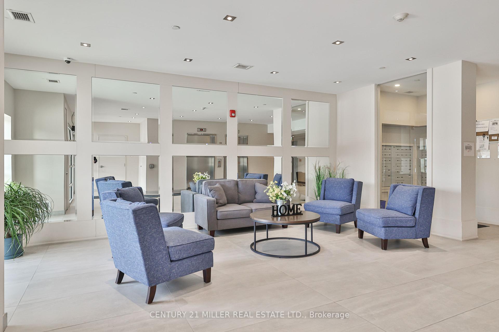 2 Bedrooms Condo at 4040 Upper Middle, Burlington For sale