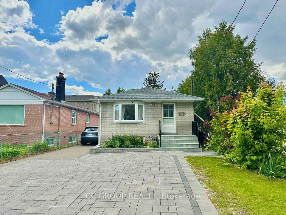 404 Willowdale