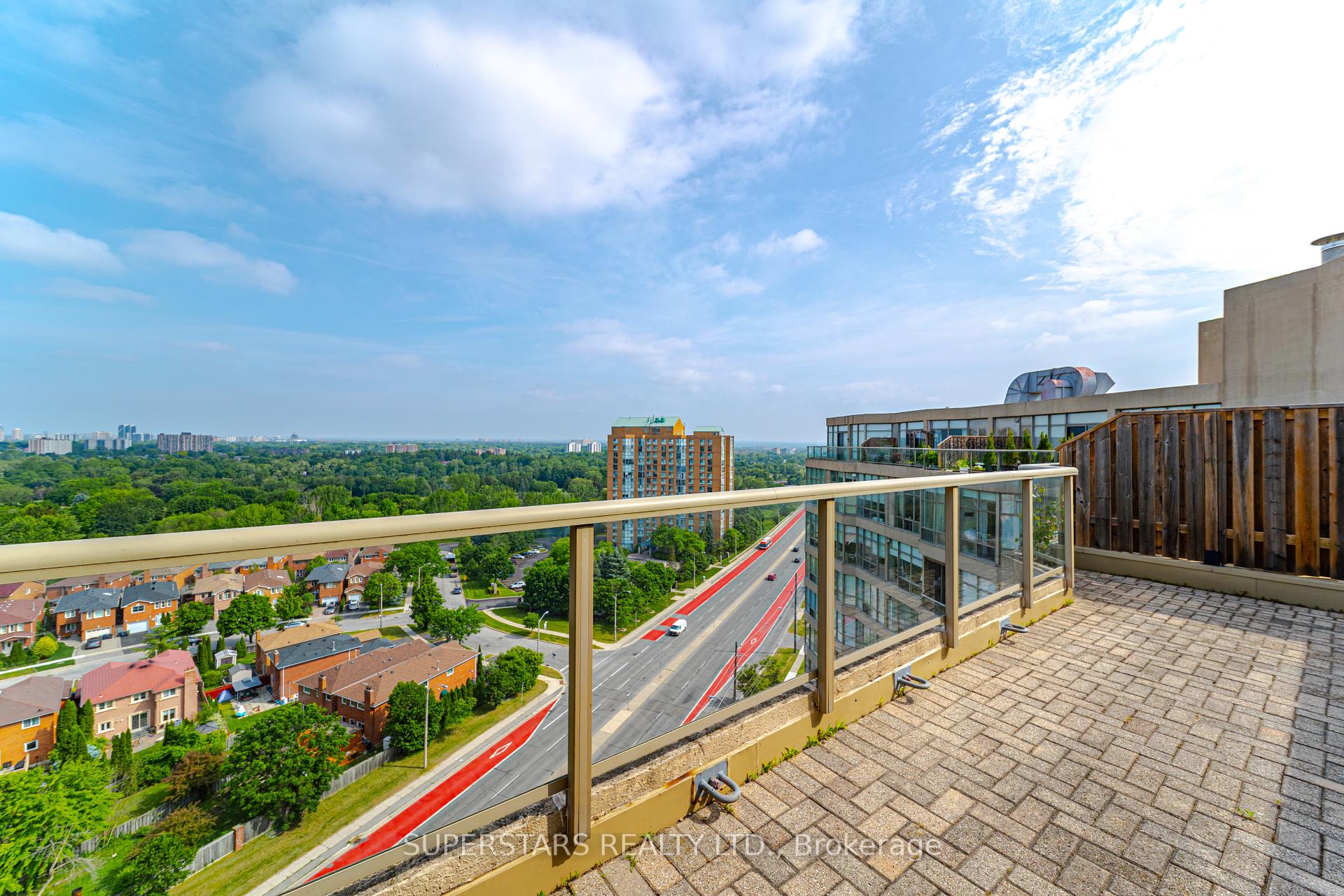 2 Bedrooms Condo at 20 Guildwood, Toronto For sale