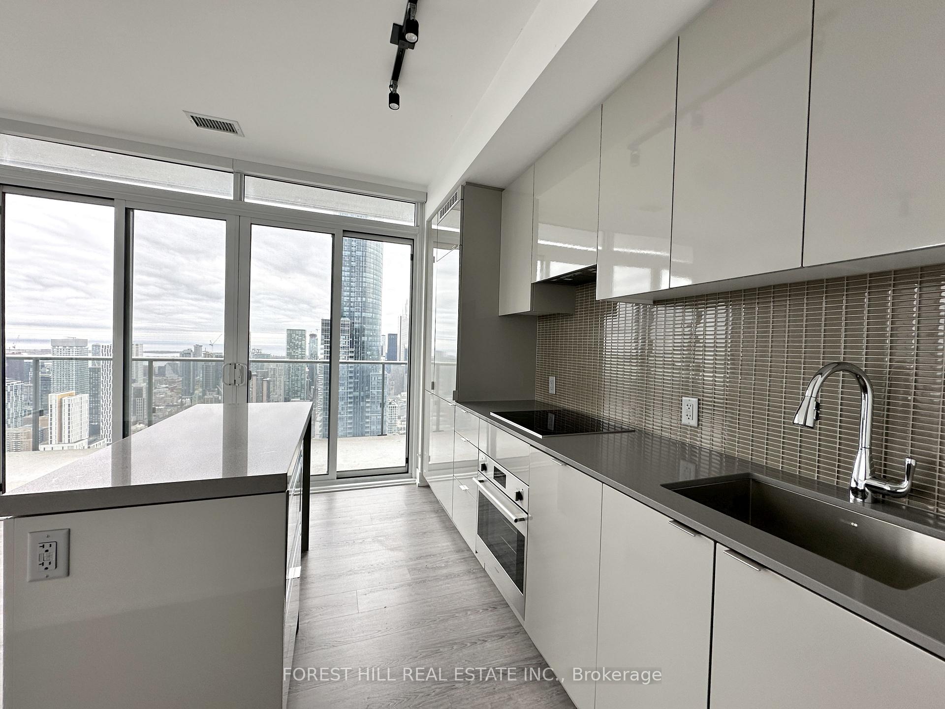 1 Bedroom Condo at 7 Grenville, Toronto For sale