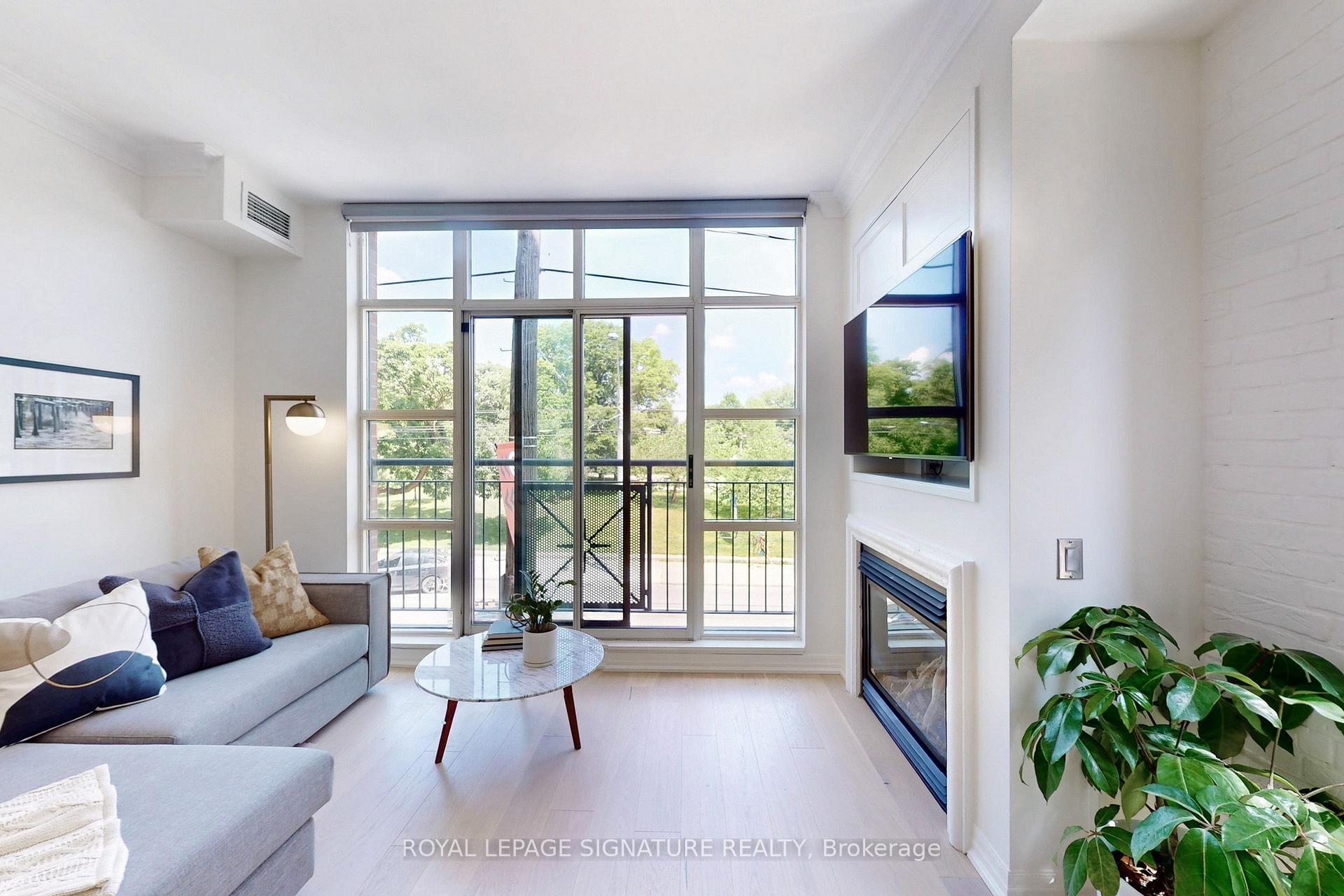 2 Bedrooms Condo at 901 Queen, Toronto For sale